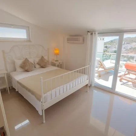 Sunset With Pool In Daire Kalkan