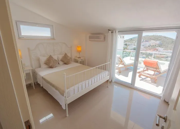 Sunset With Pool In Διαμέρισμα Καλκάν